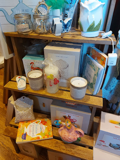 American Restaurant «Cracker Barrel Old Country Store», reviews and photos, 380 N Jacob Dr, Bloomington, IN 47404, USA