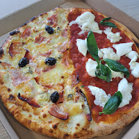 Plats et boissons du Pizzeria LE GOU EIX PIZZA à Veyre-Monton - n°1