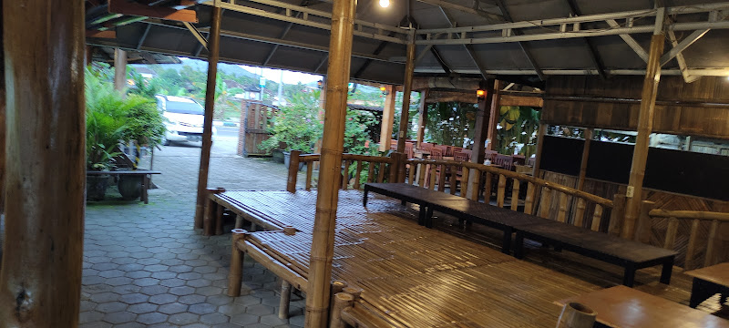Saung Bambu Resto Pacitan