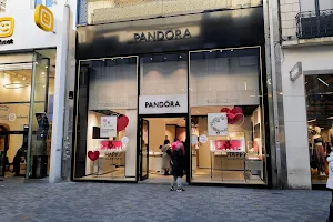 PANDORA Concept Store Nieuwstraat Brussel image