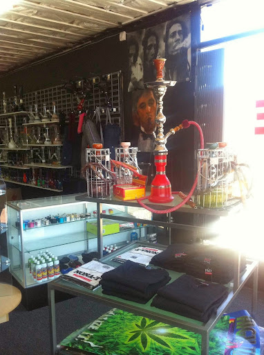 Tobacco Shop «Stuff N Puff Smoke Shop», reviews and photos, 1931 W San Carlos St, San Jose, CA 95128, USA