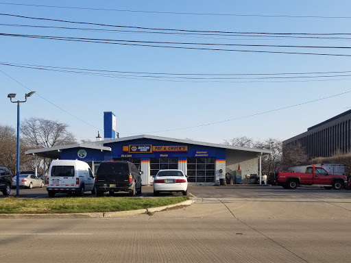 Auto Repair Shop «Pat & Chucks Auto Repair», reviews and photos, 2100 Touhy Ave, Des Plaines, IL 60018, USA