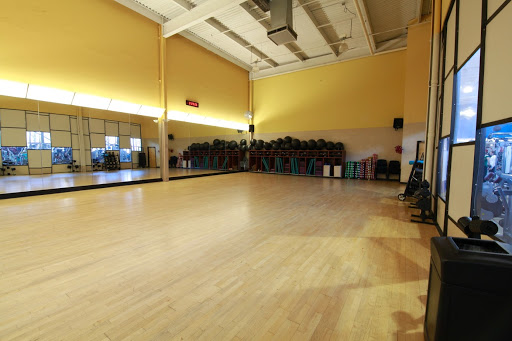 Gym «The Edge Fitness Clubs Milford», reviews and photos, 125 Old Gate Ln, Milford, CT 06460, USA