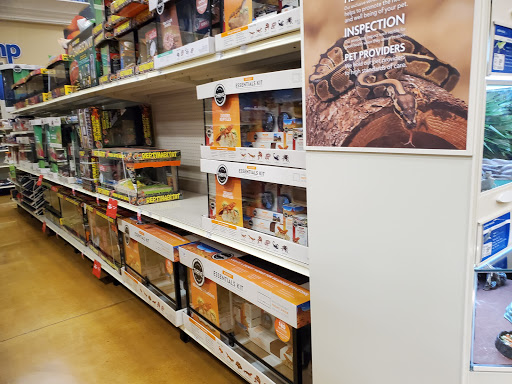 Pet Supply Store «PetSmart», reviews and photos, 976 IL-59, Aurora, IL 60504, USA