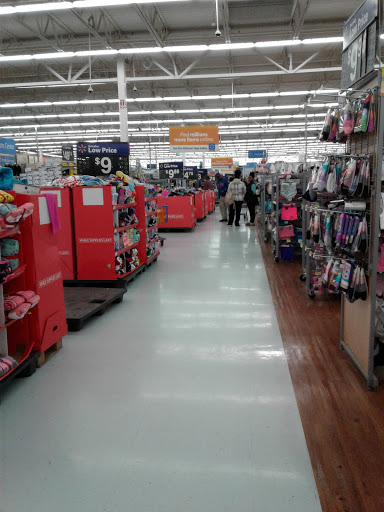 Discount Store «Walmart», reviews and photos, 150 Barnum Avenue Cutoff, Stratford, CT 06614, USA