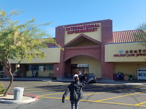 Asian Grocery Store «Lee Lee International Supermarkets», reviews and photos, 2025 N Dobson Rd, Chandler, AZ 85224, USA