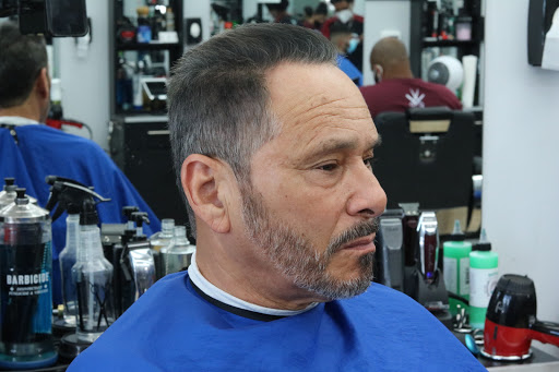 Barber Shop «4 Gentlemen Barbershop», reviews and photos, 12789 Waterford Lakes Pkwy #4, Orlando, FL 32828, USA