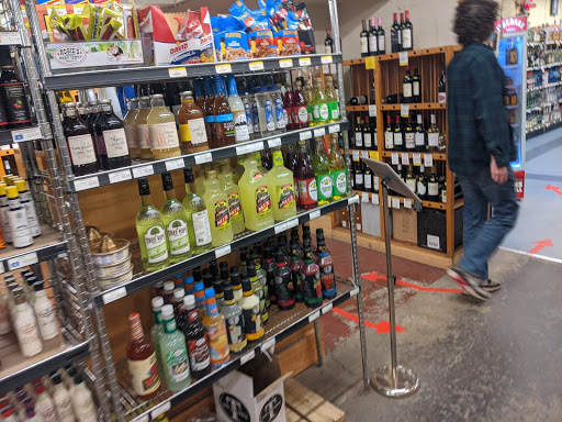 Liquor Store «Beverage Warehouse», reviews and photos, 1 East St, Winooski, VT 05404, USA