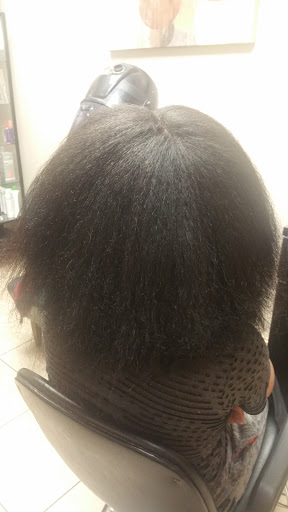 Beauty Salon «Dominican Blowouts Beauty Salon», reviews and photos, 3909 W Airport Fwy #29, Irving, TX 75062, USA