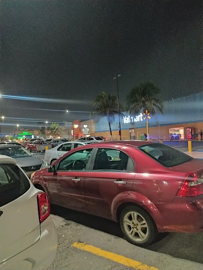 Estacionamiento Walmart