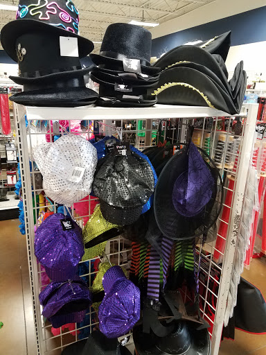 Thrift Store «Goodwill», reviews and photos, 701 N Industrial Blvd, Bedford, TX 76021, USA