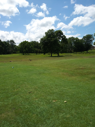 Golf Course «Par 3 Golf Course», reviews and photos, 3362 Fairlawn Dr, Columbus, IN 47203, USA