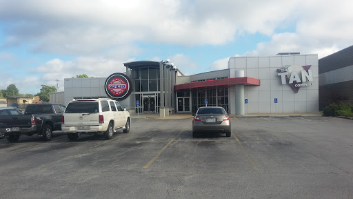Gym «Genesis Health Clubs - Springfield South», reviews and photos, 1249 E Battlefield Rd, Springfield, MO 65804, USA