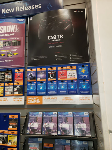 Video Game Store «GameStop», reviews and photos, 653 Broadway Mall, Hicksville, NY 11801, USA