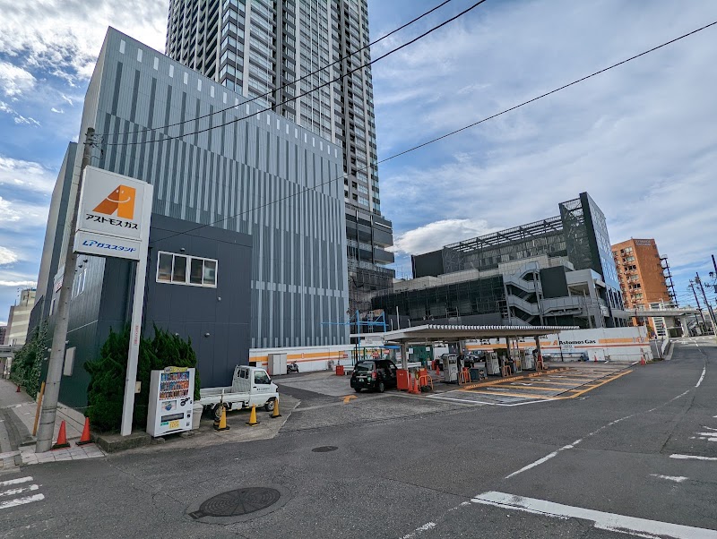 都市交通商事㈱横浜オートスタンド