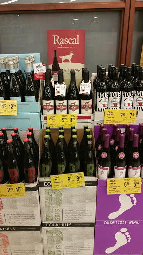 Grocery Store «Safeway», reviews and photos, 1140 N Springbrook Rd, Newberg, OR 97132, USA