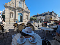 Atmosphère du Cafe du Commerce à Port-Louis - n°2