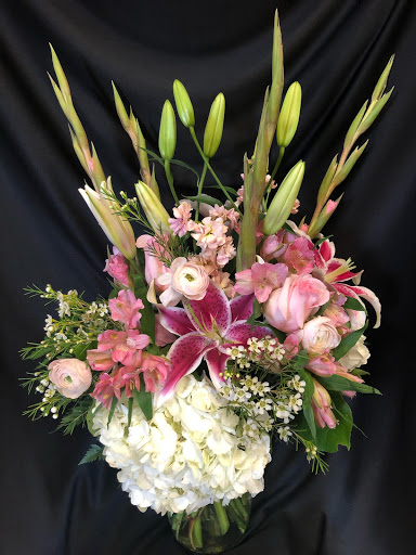 Florist «Mills & Young Florists», reviews and photos, 7122 Dixie Hwy, Louisville, KY 40258, USA
