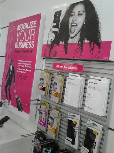 Cell Phone Store «T-Mobile», reviews and photos, 658 Bloomington Ave, Rialto, CA 92376, USA