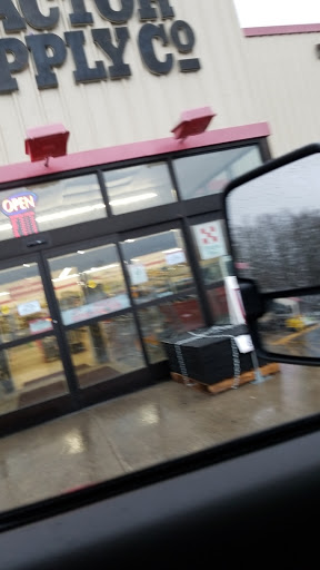 Home Improvement Store «Tractor Supply Co.», reviews and photos, 1905 N Jackson St, Tullahoma, TN 37388, USA