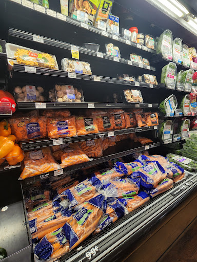 Grocery Store «Schnucks», reviews and photos, 1000 Columbia Centre Dr, Columbia, IL 62236, USA