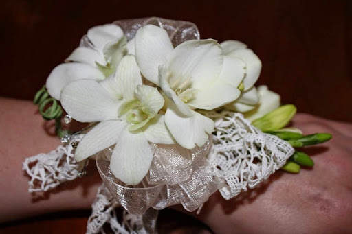 Florist «Designing Flowers LLC», reviews and photos, 151 S 20th St, Purcellville, VA 20132, USA