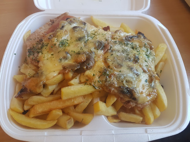 Zöldajtós Étterem