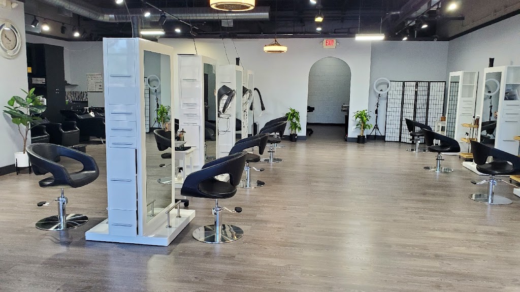 Ozlem Hair and Spa 30022