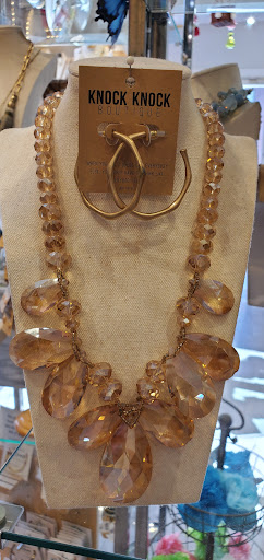 Jewelry Store «Knock Knock Boutique», reviews and photos, 110 W Chocolate Ave, Hershey, PA 17033, USA