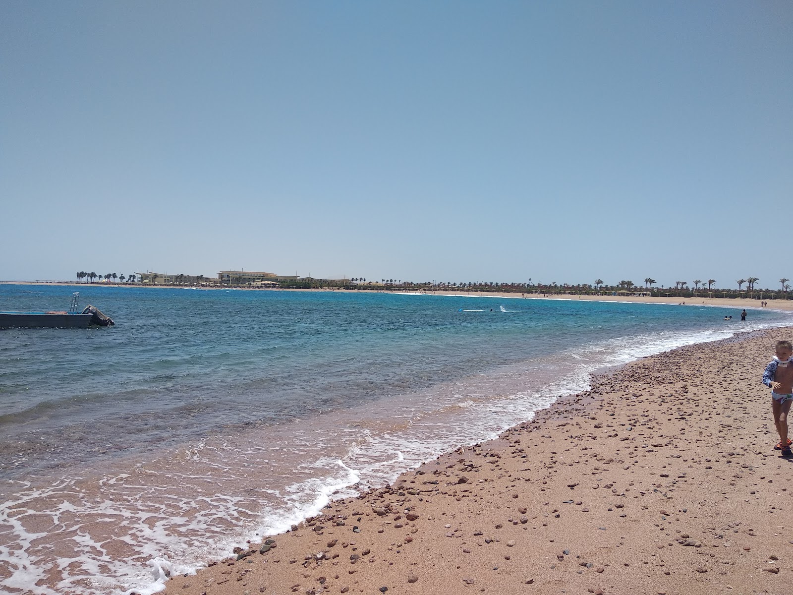 Foto van Mousa Bay met turquoise water oppervlakte