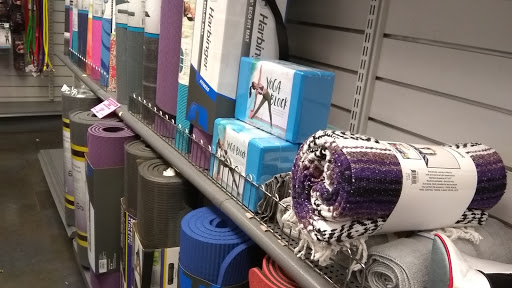 Sporting Goods Store «Big 5 Sporting Goods - Lakewood», reviews and photos, 5247 Lakewood Blvd, Lakewood, CA 90712, USA