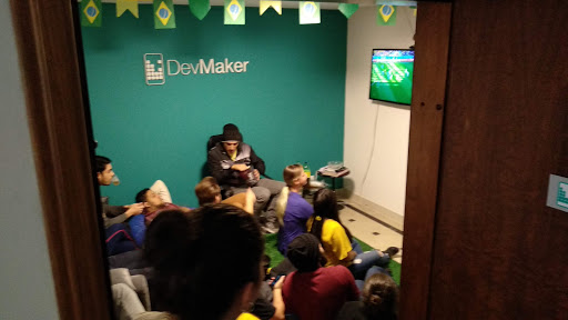 Logo da empresa - DevMaker Desenvolvimento de Aplicativos