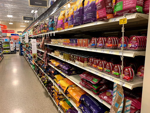 Pet Supply Store «PetSmart», reviews and photos, 3096 N Eastman Rd, Longview, TX 75605, USA