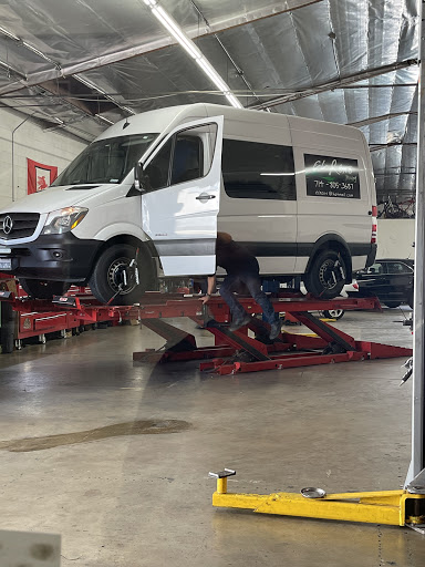 Auto Repair Shop «One Way Auto Repair & Services», reviews and photos, 1562 W Embassy St, Anaheim, CA 92802, USA