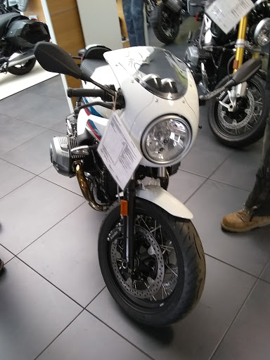 BMW Motorcycle Dealer «BMW Motorcycles Southeast Michigan», reviews and photos, 14855 Sheldon Rd, Plymouth, MI 48170, USA