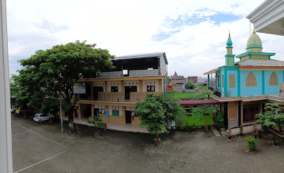 Pondok Pesantren Putri Al-Madienah