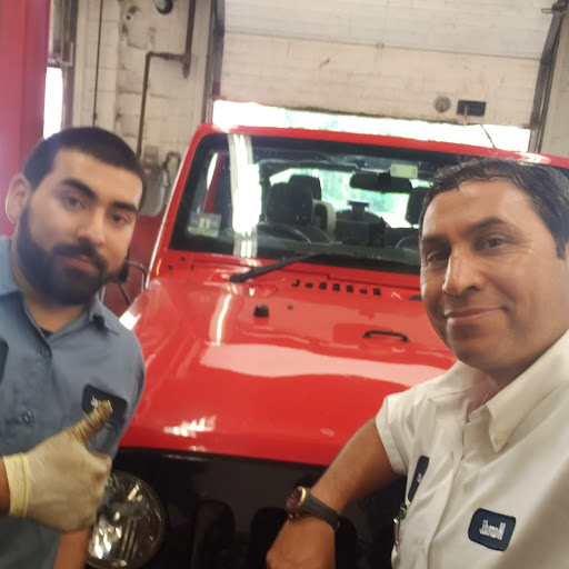 Tire Shop «Mavis Discount Tire», reviews and photos, 67 Franklin Turnpike, Mahwah, NJ 07430, USA