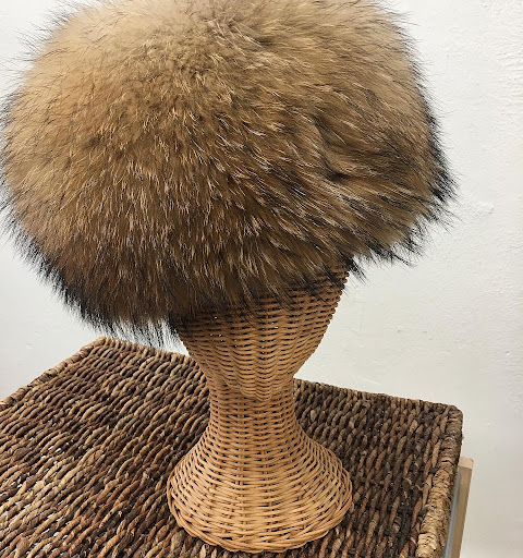 Thrift Store «St. Matthew’s Thrift Shop», reviews and photos, 2812 Main St, Santa Monica, CA 90405, USA