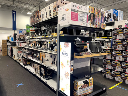 Electronics Store «Best Buy», reviews and photos, 1501 New Britain Ave, West Hartford, CT 06110, USA