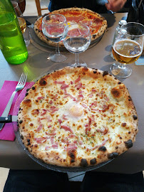 Pizza du Restaurant italien Un Italiano Vero à Saint-Privat-des-Vieux - n°15