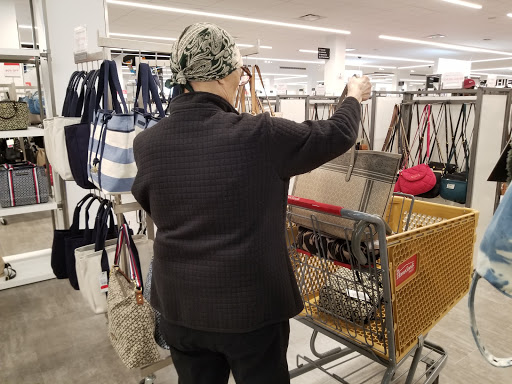 Shopping Mall «Cross County Shopping», reviews and photos, 8000 Mall Walk, Yonkers, NY 10704, USA