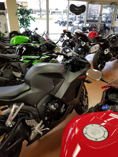 Motor Vehicle Dealer «D & S Kawasaki Honda», reviews and photos, 3636 S Cooper St, Arlington, TX 76015, USA