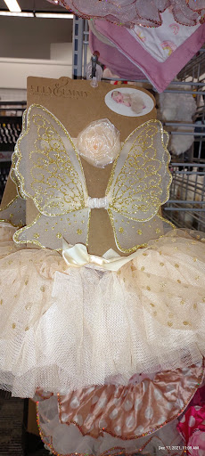 Clothing Store «Burlington Coat Factory», reviews and photos, 800 Barnum Avenue Cutoff, Stratford, CT 06614, USA