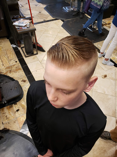 Hair Salon «Studio shag hair salon», reviews and photos, 3780 W Jonathan Moore Pike, Columbus, IN 47201, USA