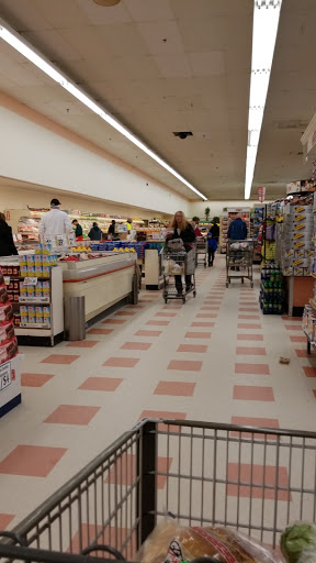 Grocery Store «Market Basket», reviews and photos, 34 Plaistow Rd, Plaistow, NH 03865, USA