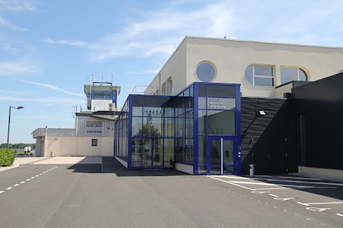 Aéroport du Loiret à Saint-Denis-de-l'Hôtel