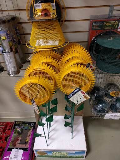 Pet Supply Store «Mounds Pet Food Warehouse», reviews and photos, 5350 King James Way, Fitchburg, WI 53719, USA