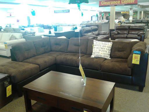 Furniture Store «Raymour & Flanigan Furniture and Mattress Clearance Center», reviews and photos, 1213 US-22, Bridgewater, NJ 08807, USA