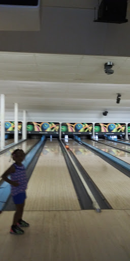Bowling Alley «Apollo Bowling Center», reviews and photos, 29410 Gratiot Ave, Roseville, MI 48066, USA