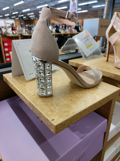 Shoe Store «DSW Designer Shoe Warehouse», reviews and photos, 7670 Richmond Hwy, Alexandria, VA 22306, USA